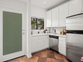 2500 Abbot Kinney Boulevard 7, Venice CA 90291