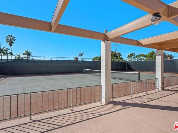 5435 W 64th Street, Los Angeles CA 90056