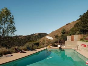 1531 N Tigertail Road, Los Angeles CA 90049