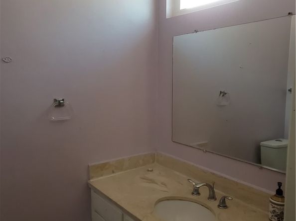 8600 Mason Avenue, Winnetka CA 91306