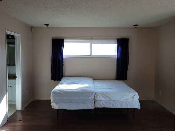 8600 Mason Avenue, Winnetka CA 91306