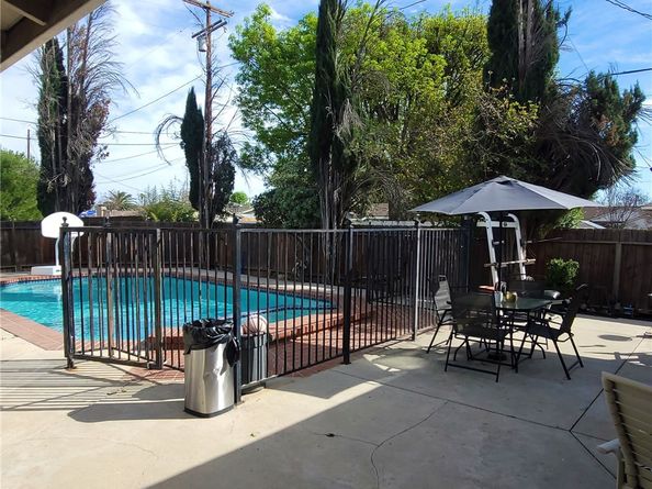 8600 Mason Avenue, Winnetka CA 91306