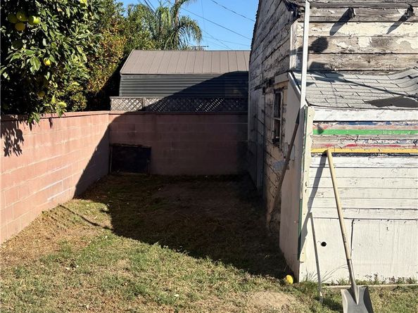 2539 E 219th Place, Carson CA 90810