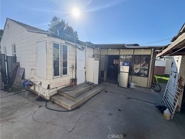 2539 E 219th Place, Carson CA 90810