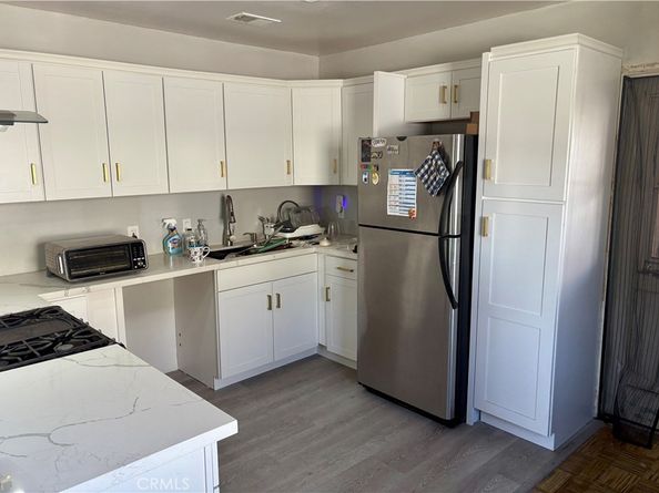 2539 E 219th Place, Carson CA 90810