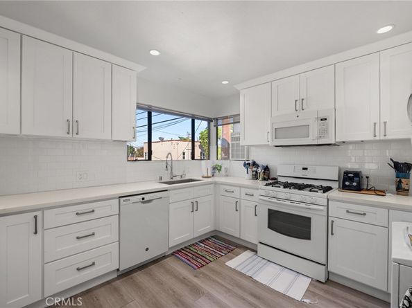 3754 California, Long Beach CA 90807