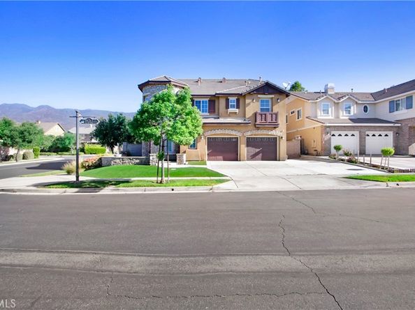 15562 Sicily Lane, Fontana CA 92336