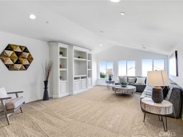 15562 Sicily Lane, Fontana CA 92336