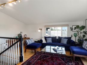 898 S Victoria, Los Angeles CA 90005