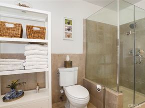 898 S Victoria, Los Angeles CA 90005