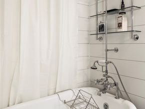 898 S Victoria, Los Angeles CA 90005