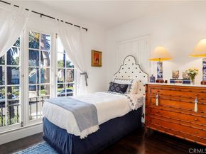 898 S Victoria, Los Angeles CA 90005