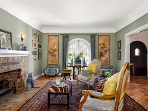 898 S Victoria, Los Angeles CA 90005