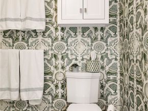 898 S Victoria, Los Angeles CA 90005