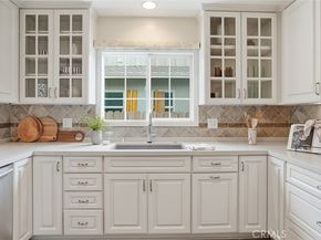 13360 Magnolia, Sherman Oaks CA 91423