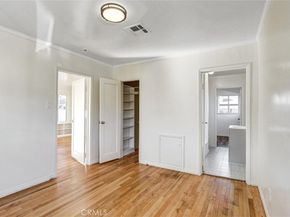 10335 Scoville Avenue, Sunland CA 91040