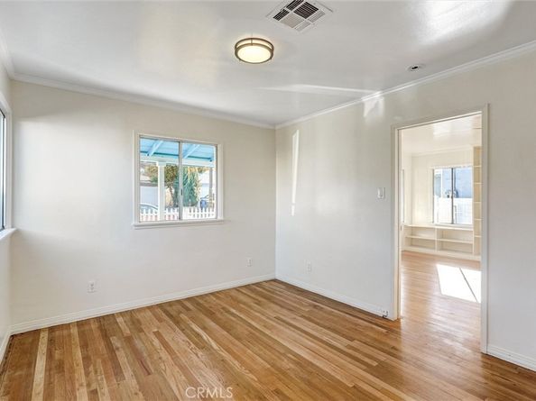 10335 Scoville Avenue, Sunland CA 91040