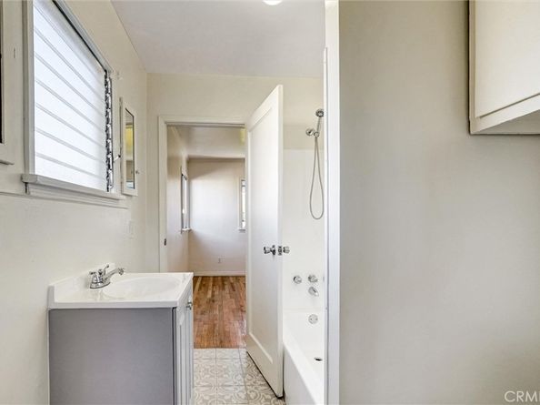 10335 Scoville Avenue, Sunland CA 91040