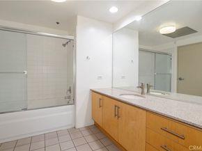 330 W 11th Street A503, Los Angeles CA 90015