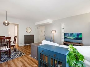 6021 Fountain Park Ln 2, Woodland Hills CA 91367