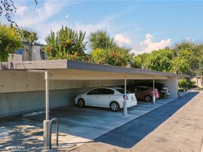 6021 Fountain Park Ln 2, Woodland Hills CA 91367