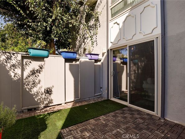 6021 Fountain Park Ln 2, Woodland Hills CA 91367