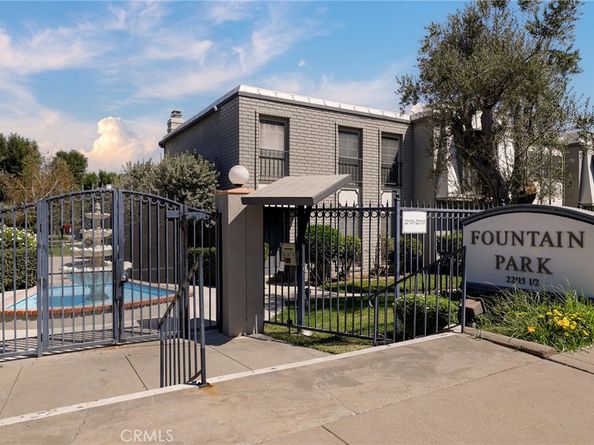 6021 Fountain Park Ln 2, Woodland Hills CA 91367