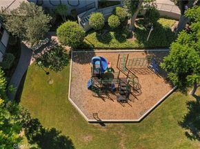 6021 Fountain Park Ln 2, Woodland Hills CA 91367