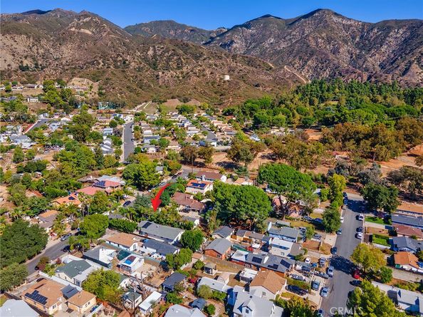 13322 Berg Street, Sylmar CA 91342