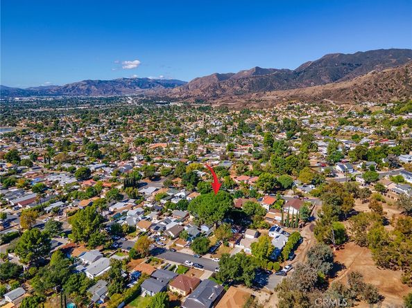 13322 Berg Street, Sylmar CA 91342