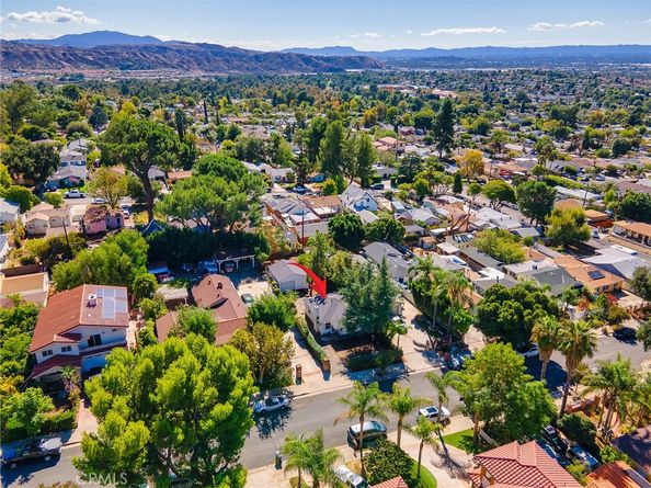 13322 Berg Street, Sylmar CA 91342