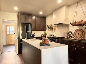 2907 S Ridgeley Drive, Los Angeles CA 90016