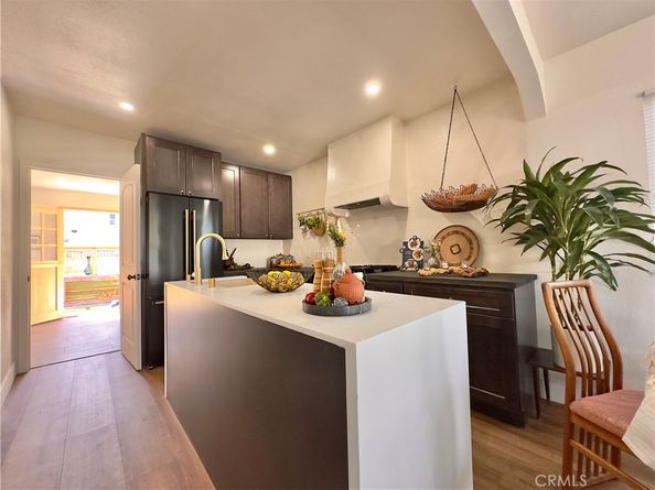 2907 S Ridgeley Drive, Los Angeles CA 90016