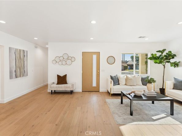 3945 S Norton Avenue, Los Angeles CA 90008