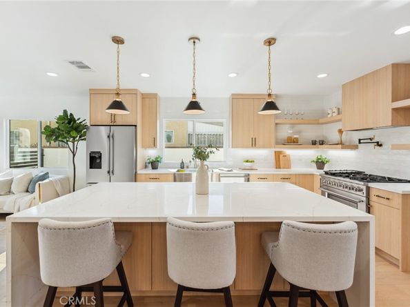 3945 S Norton Avenue, Los Angeles CA 90008