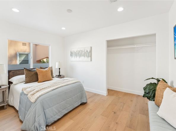 3945 S Norton Avenue, Los Angeles CA 90008