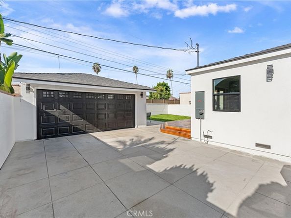 3945 S Norton Avenue, Los Angeles CA 90008