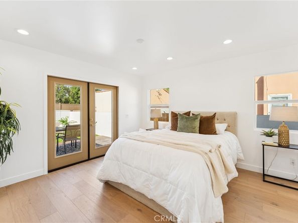 3945 S Norton Avenue, Los Angeles CA 90008