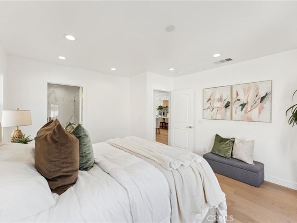 3945 S Norton Avenue, Los Angeles CA 90008