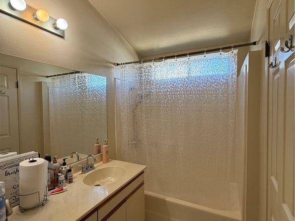 401 W 220th #18 Street, Carson CA 90745