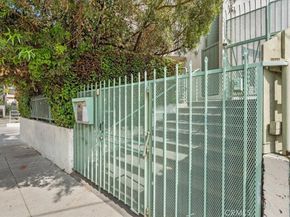 6036 Hazelhurst C, North Hollywood CA 91606