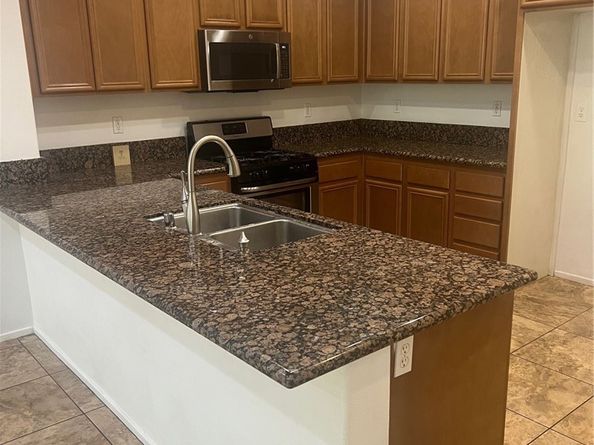 15723 Parkhouse 6, Fontana CA 92336