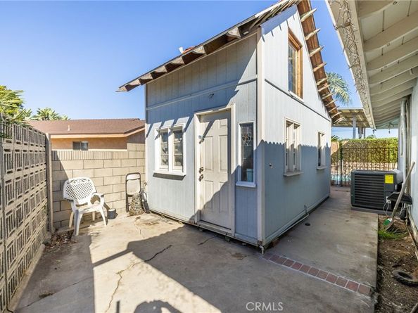 910 S Donna Beth Avenue, West Covina CA 91791