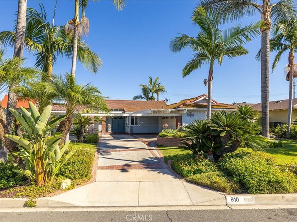 910 S Donna Beth Avenue, West Covina CA 91791