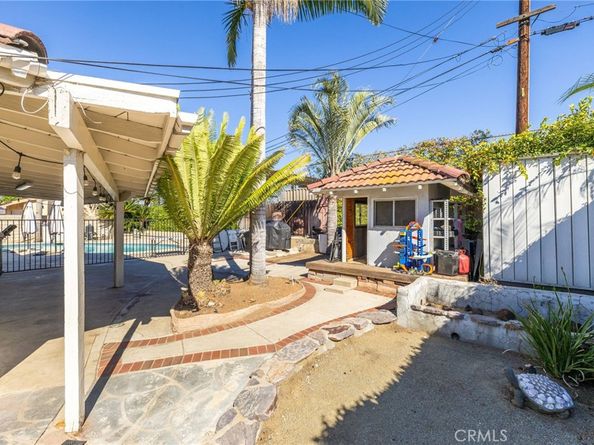 910 S Donna Beth Avenue, West Covina CA 91791