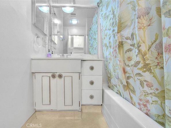 228 Greentree, Upland CA 91786