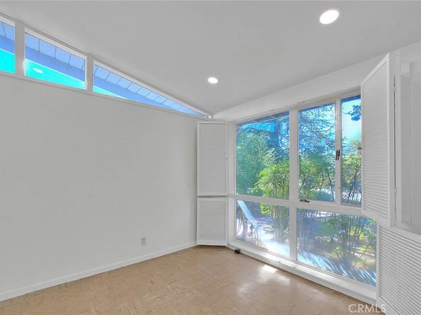 228 Greentree, Upland CA 91786