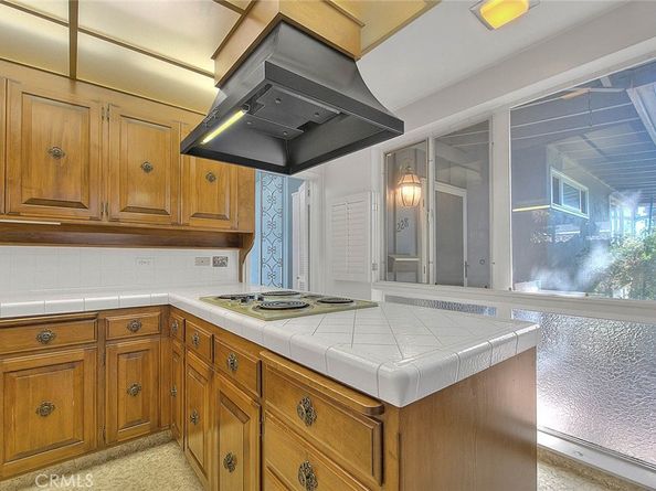 228 Greentree, Upland CA 91786