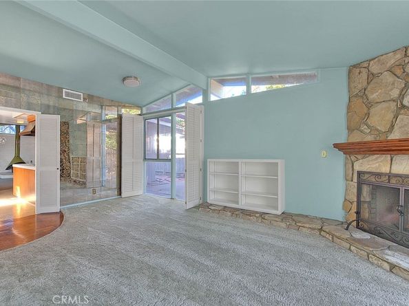 228 Greentree, Upland CA 91786