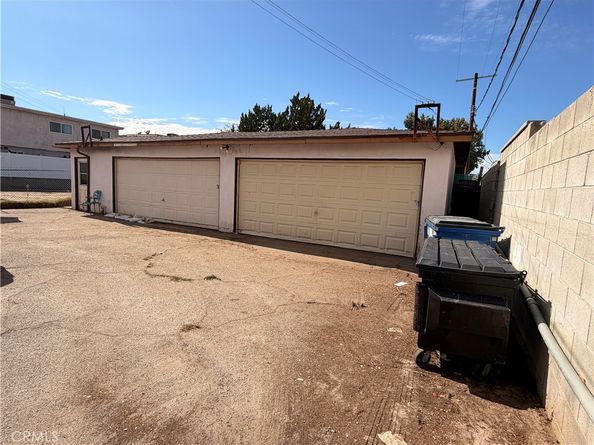 10429 Mcvine Avenue, Sunland CA 91040